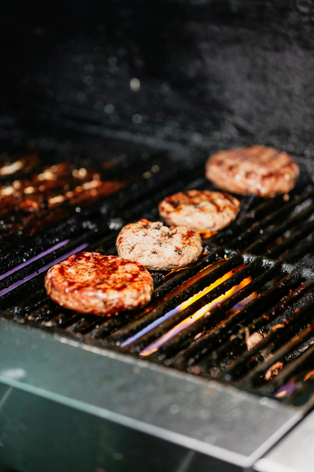 The Classic Ingredients of a Diner Burger (image credits: unsplash)