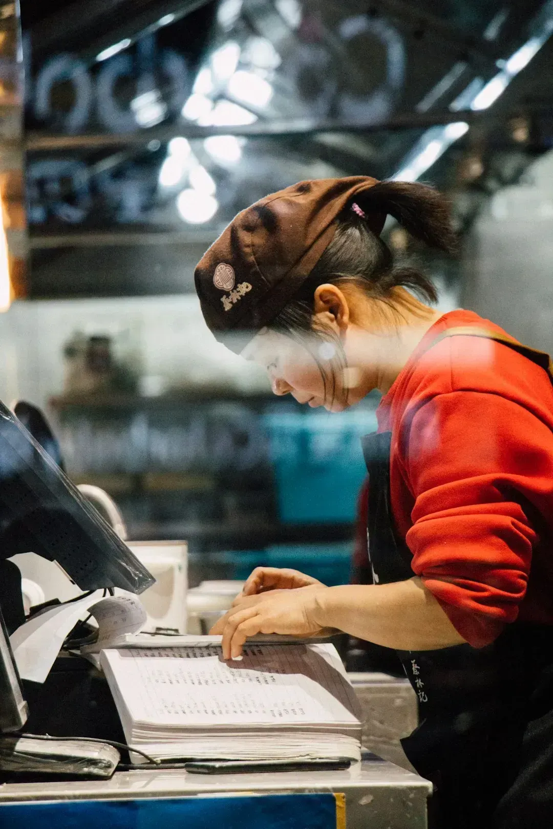 The Never Ending Pasta Bowl Is a Server's Nightmare (Image Credits: Unsplash)