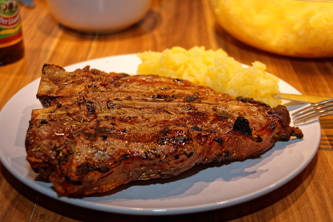 Consumer Trends: Steak and Potato Popularity in Decline? (image credits: pixabay)