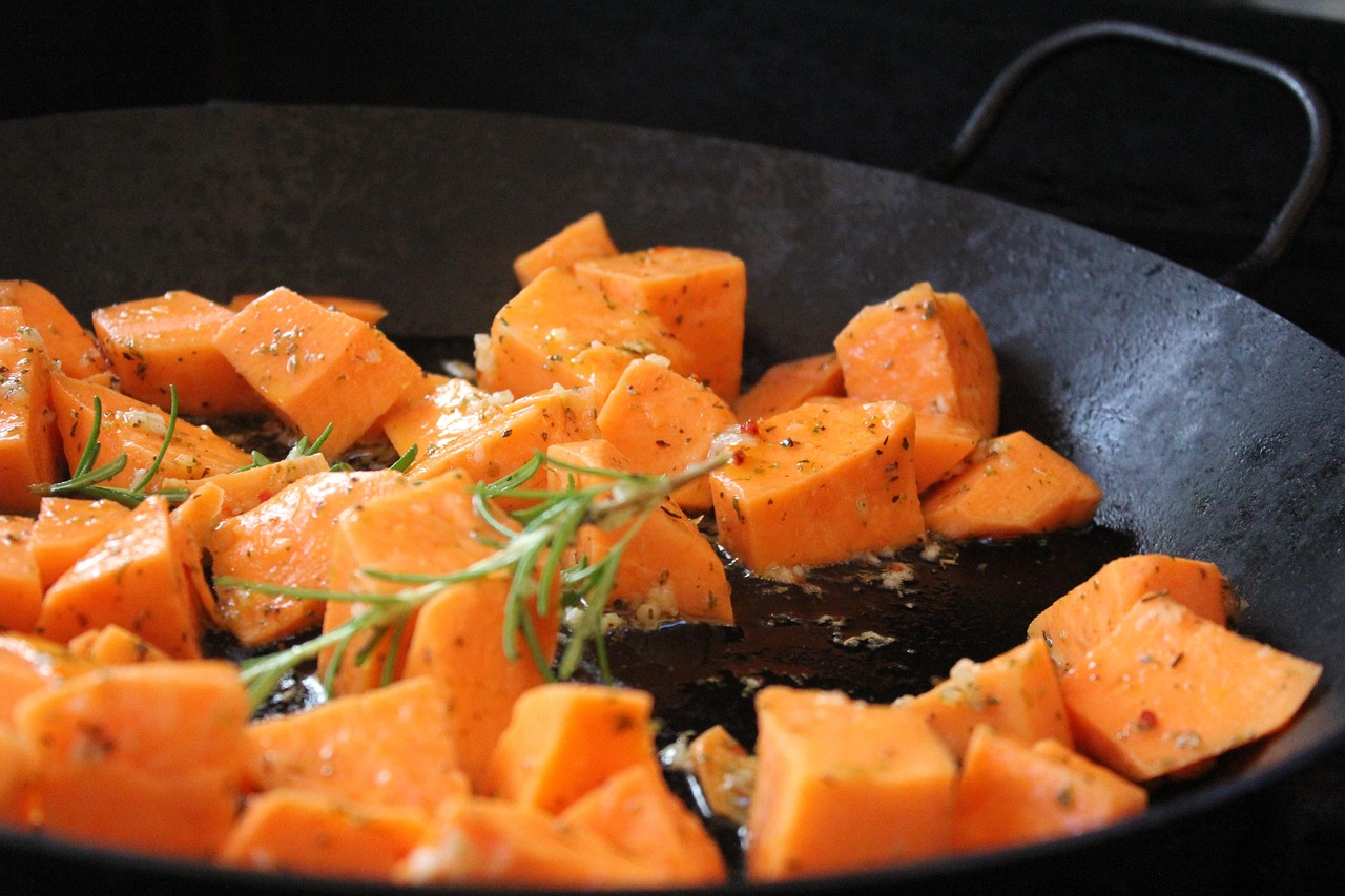 7. Sweet Potatoes: The Complex Carb Favorite (image credits: pixabay)