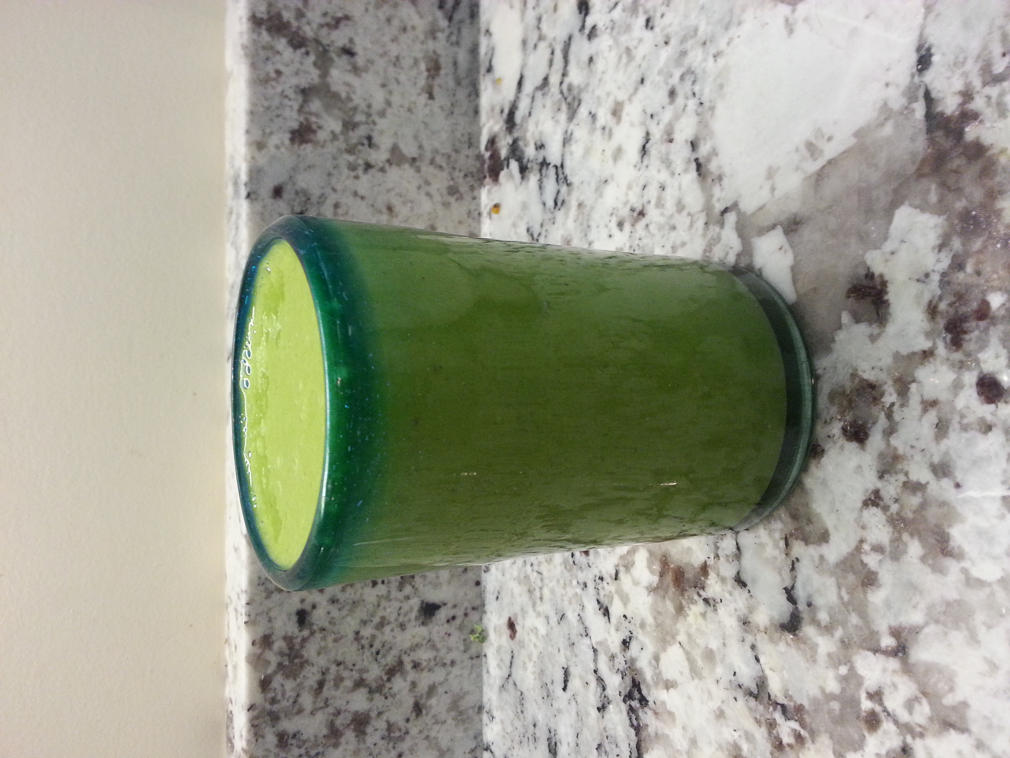 Swap Store-Bought Smoothies for Homemade Banana and Spinach Smoothies (image credits: wikimedia)