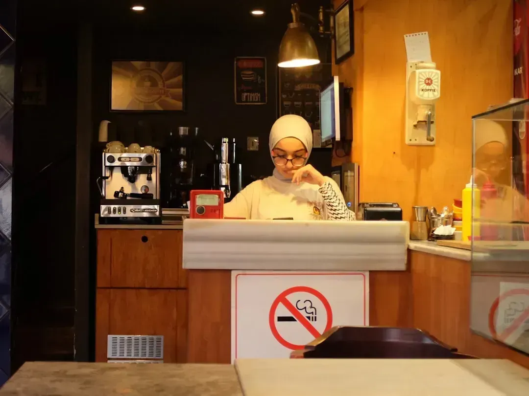 3. Showing Up Extremely Early and Acting Impatient (Image Credits: Unsplash)