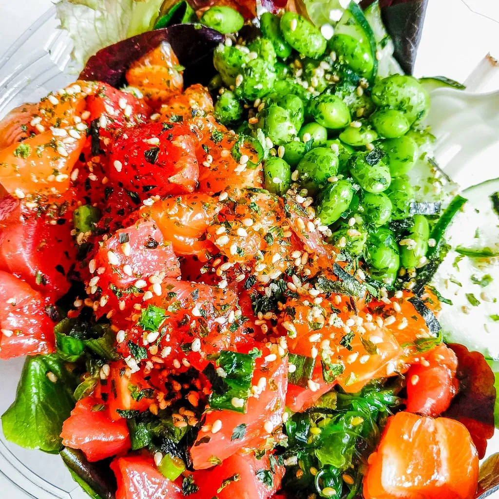 Poke Salad: The Wild Green That Requires Caution (Image Credits: Flickr)