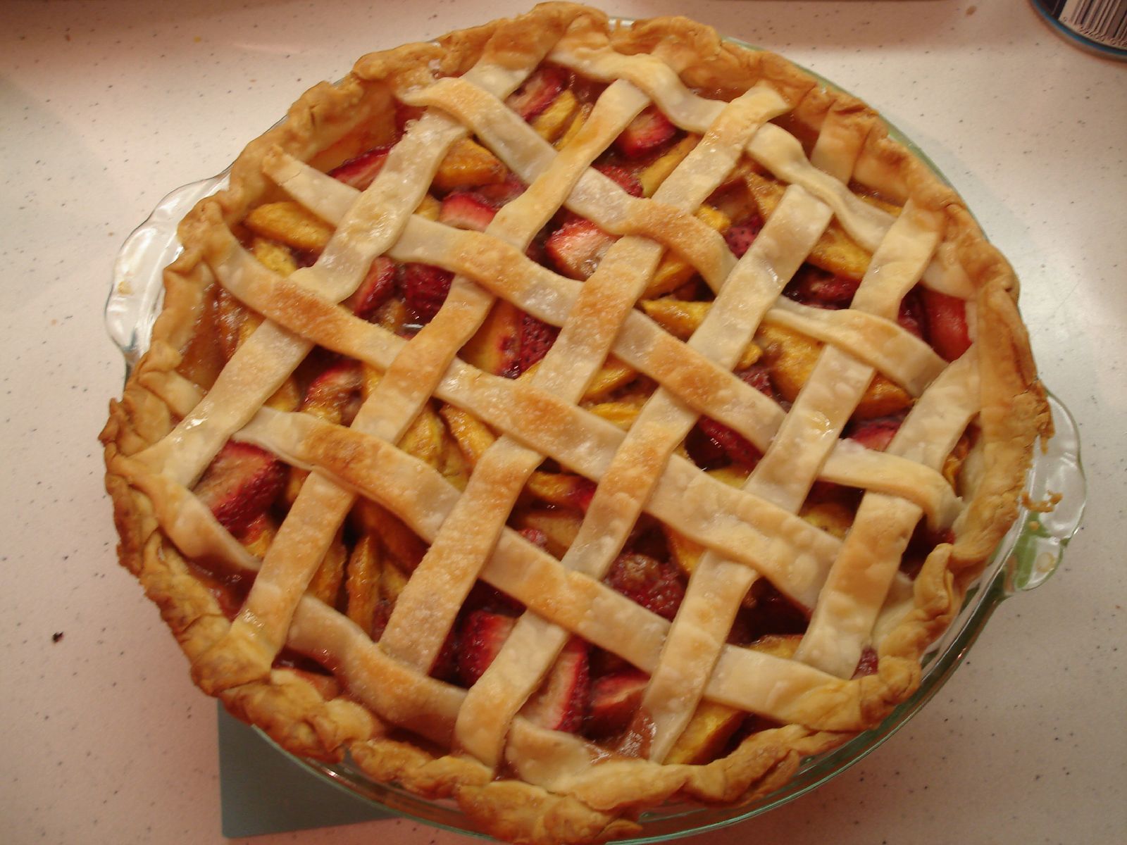 Rustic Peach Pie: Summer's Golden Glory (image credits: wikimedia)