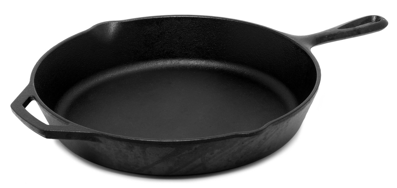 Cleaning Your Cast Iron Pan (image credits: pixabay)