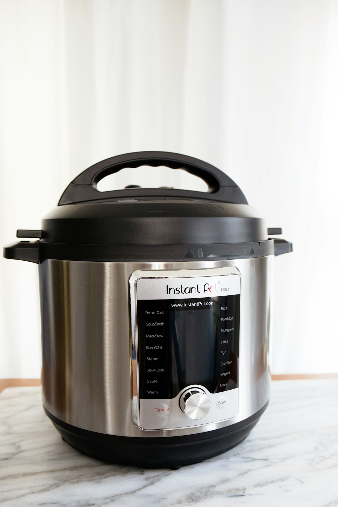 Multi-Function Pressure Cookers Slash Cooking Times (image credits: unsplash)