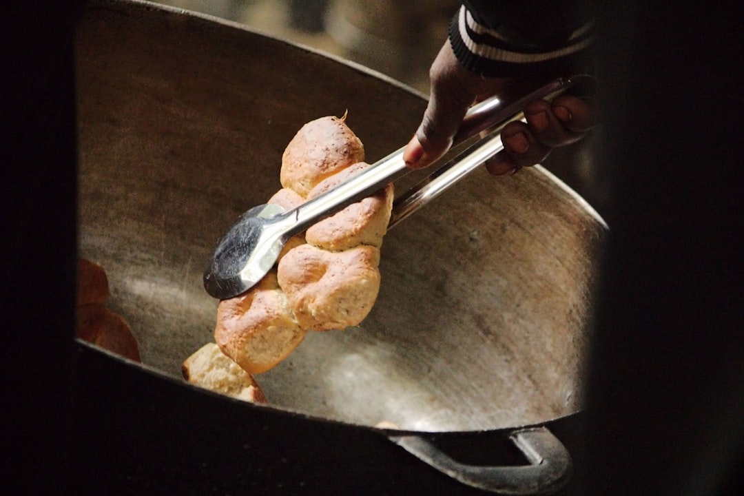 Peeling Nonstick Pans (image credits: unsplash)