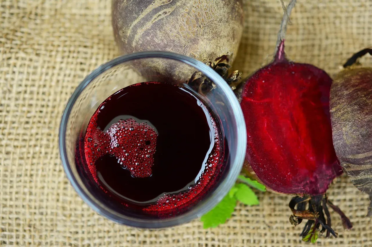 5. Beetroot Juice: Nitrate-Powered Vasodilation in a Glass (Image Credits: Pixabay)