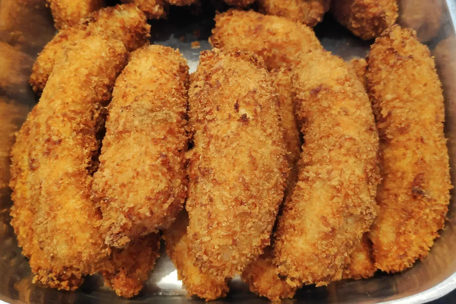 Banana Fritters (Image Credits: Wikimedia)