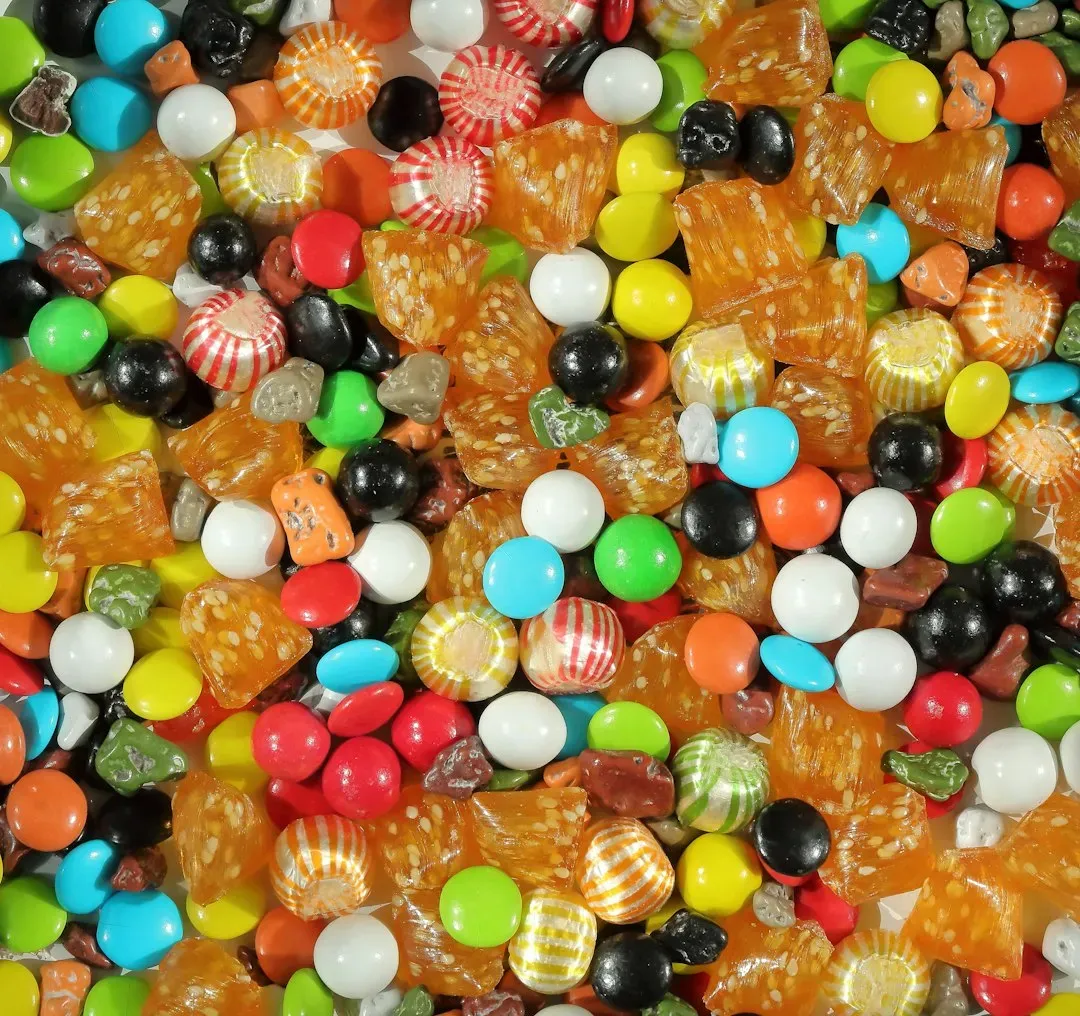 Titanium Dioxide: The Whitening Agent Hiding in Plain Sight (Image Credits: Unsplash)