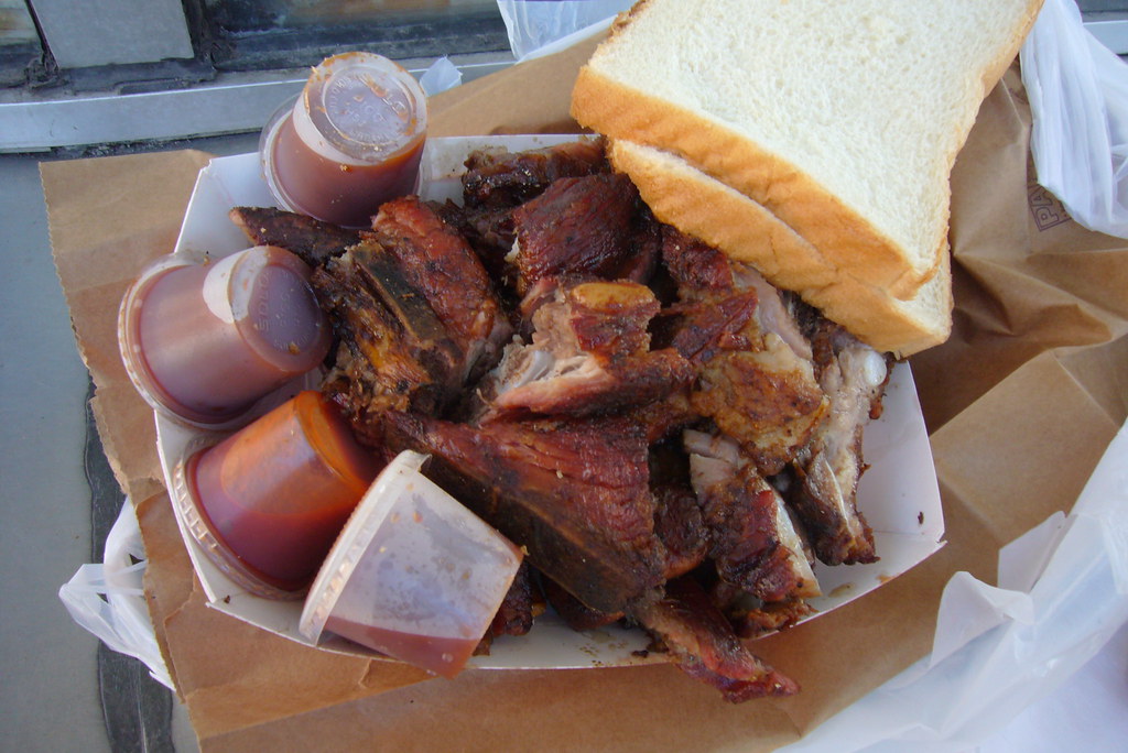 Chicago-Style Barbecue - The Urban Innovation (image credits: flickr)