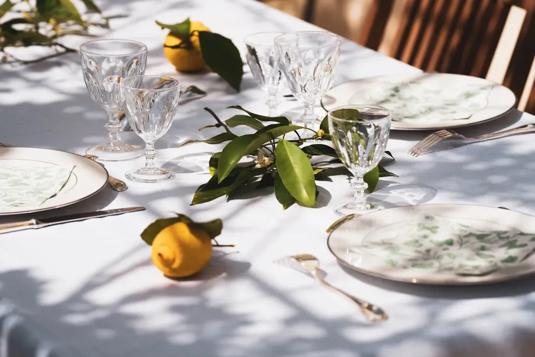 Smart Diners Are Adapting Their Ordering Habits (Image Credits: Unsplash)