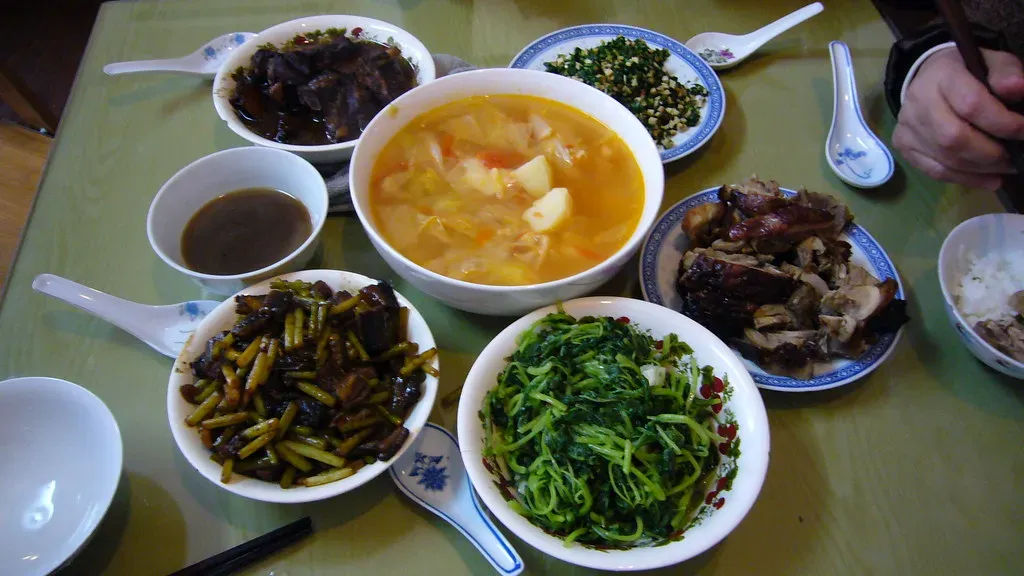 Bone Broth and Slow-Cooked Stocks: The Original Recovery Meal (Image Credits: Flickr)