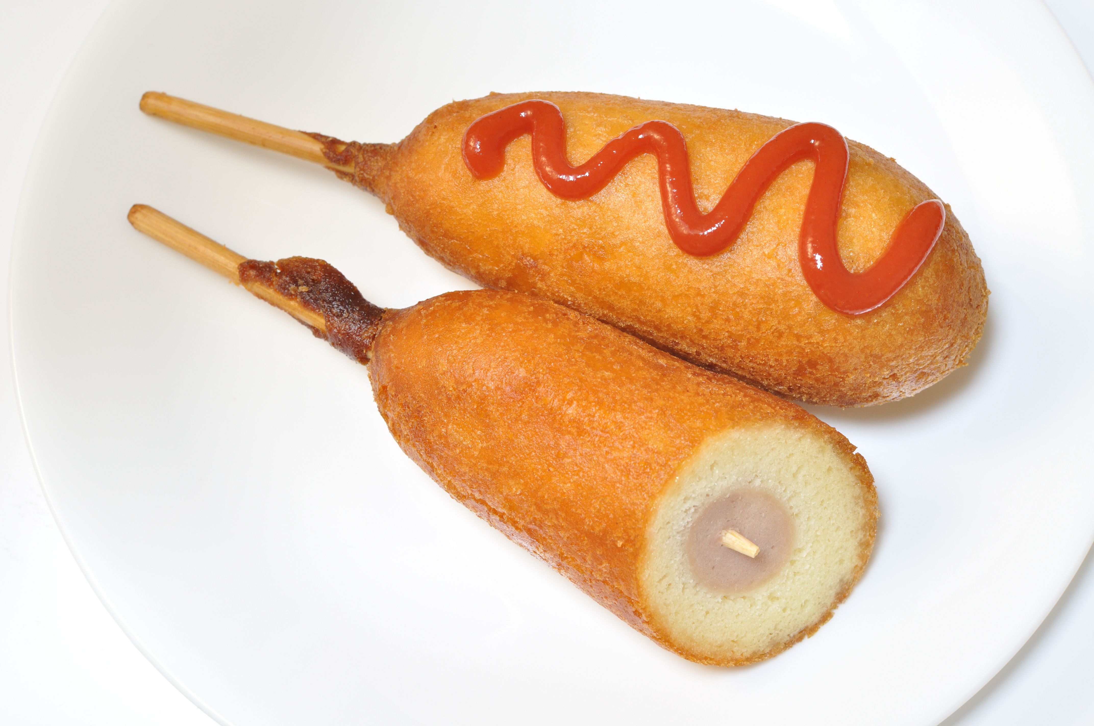Corn Dogs on a Stick (image credits: wikimedia)