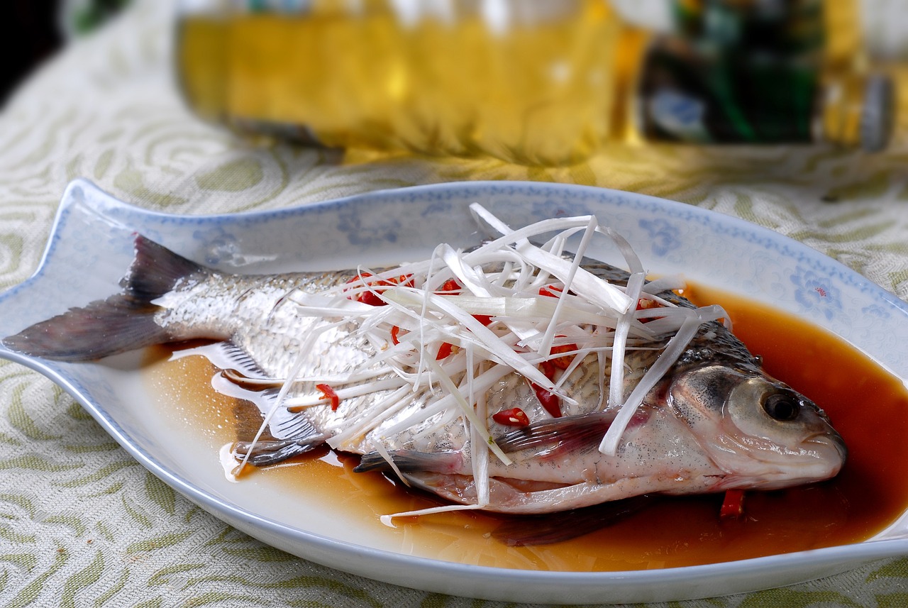 Steamed White Fish with Zucchini and Lemon (image credits: pixabay)