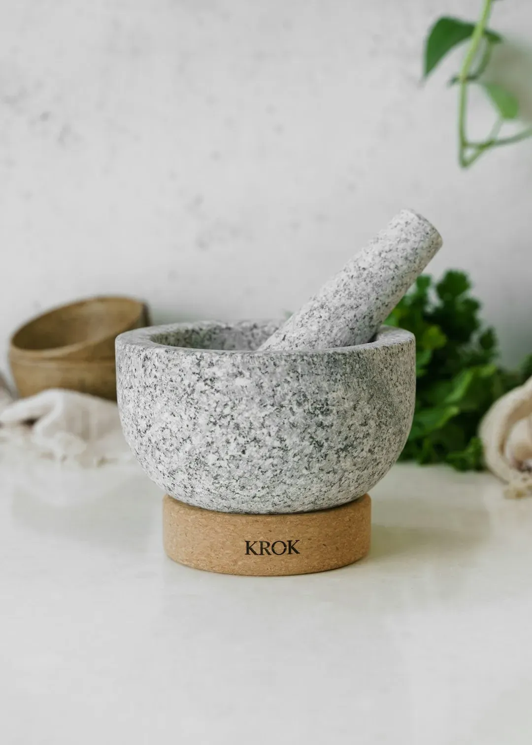 The Mortar and Pestle: Slow Grinding, Serious Flavor (Image Credits: Unsplash)