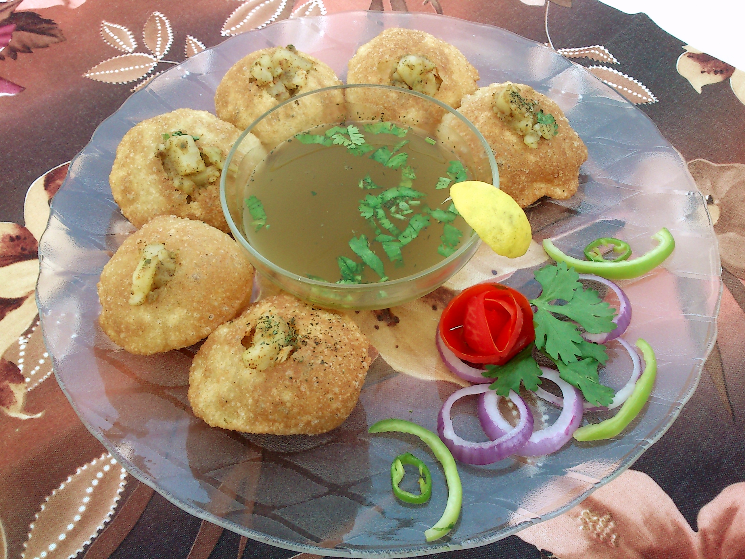 Pani Puri: The Ultimate Crowd-Pleaser (image credits: wikimedia)
