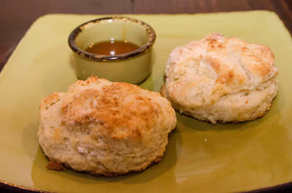 Cathead Biscuits with Molasses (Image Credits: Flickr)