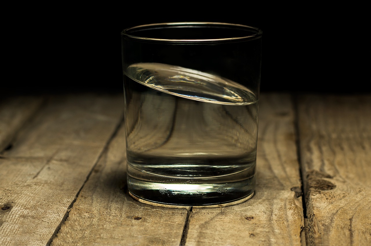 Not Drinking Enough Water: The Hydration Hurdle (image credits: pixabay)