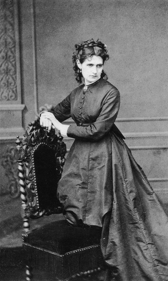 Berthe Morisot: A Pioneer Among Women (image credits: wikimedia)