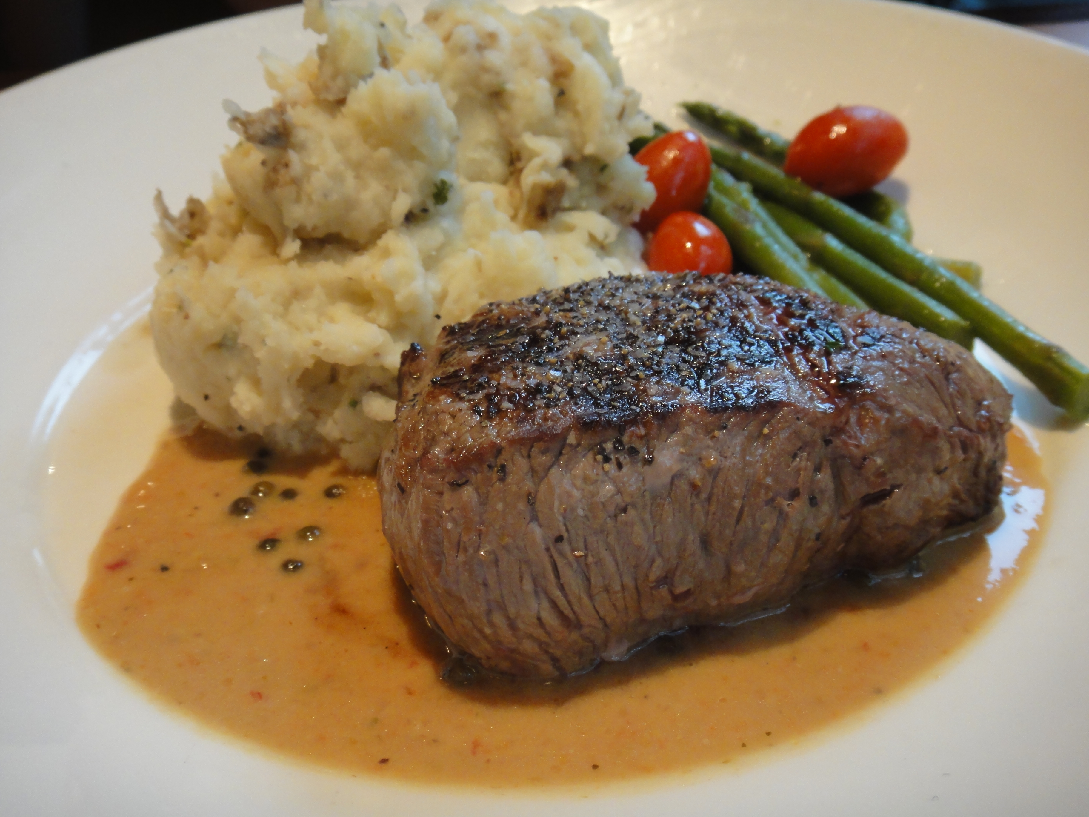 Sirloin Steak - The Weeknight Compromise (image credits: Milestone - Top Sirloin with Peppercorn Sauce, CC BY 2.0, https://commons.wikimedia.org/w/index.php?curid=75695561)
