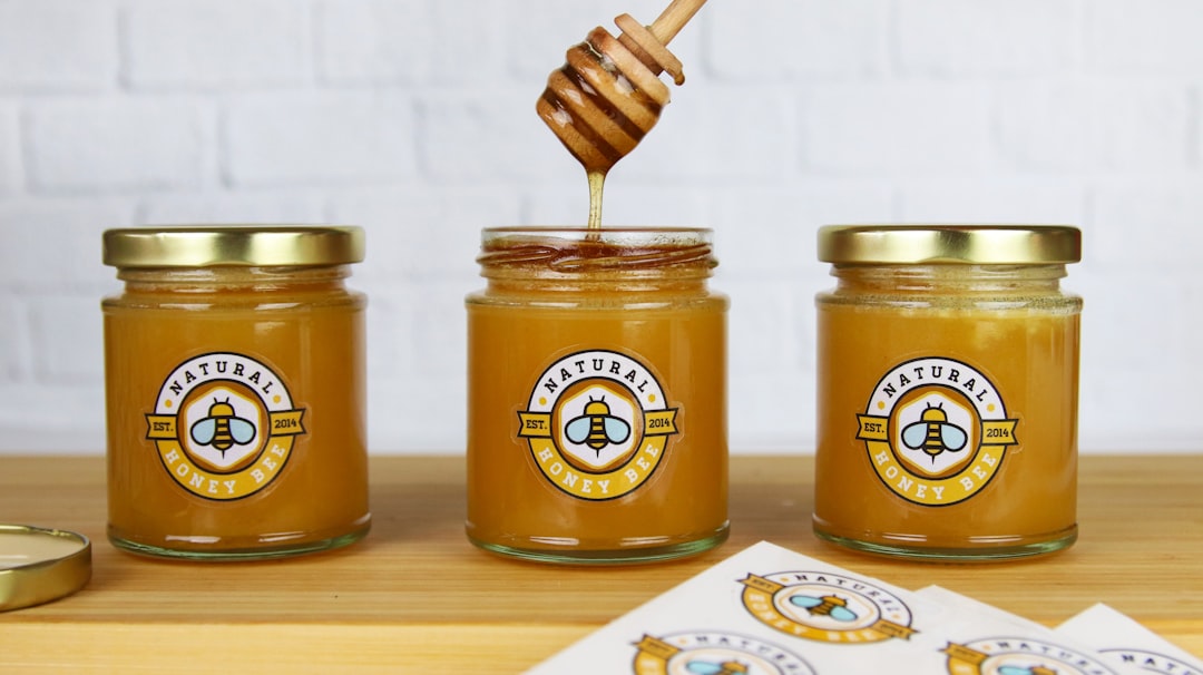 Honey Turns Into Thick Sludge in Cold Storage (image credits: unsplash)