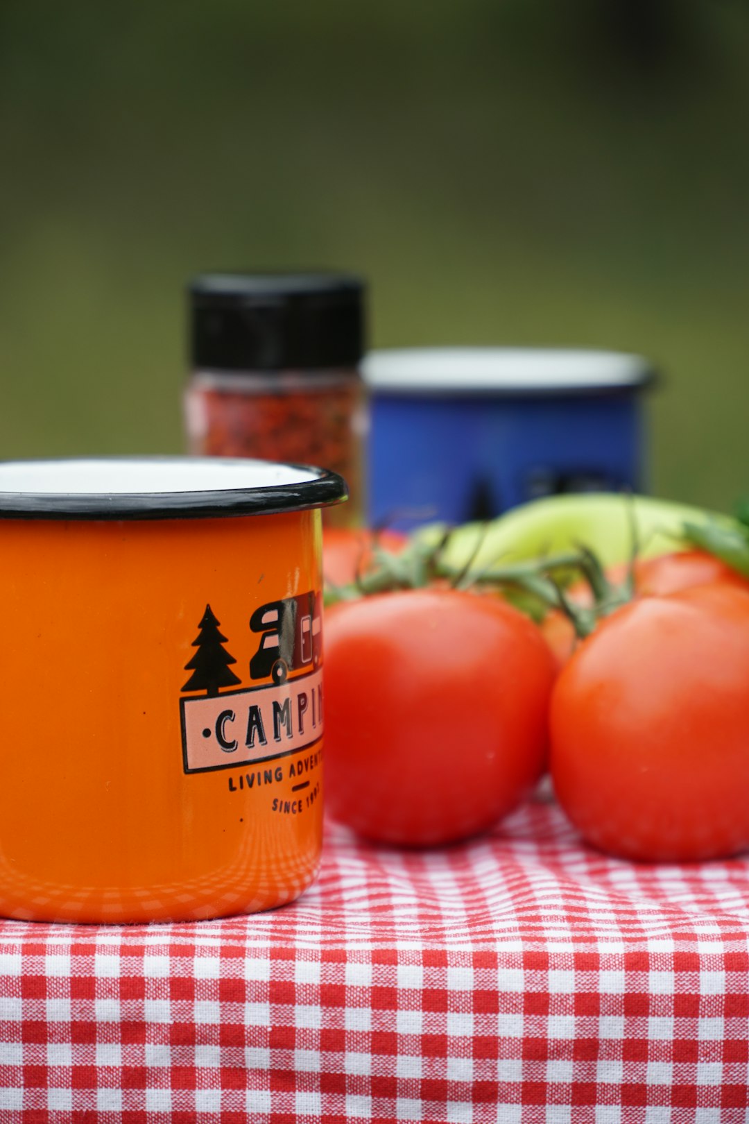 Canned Tomatoes Pack a Surprising Shelf Life Secret (image credits: unsplash)