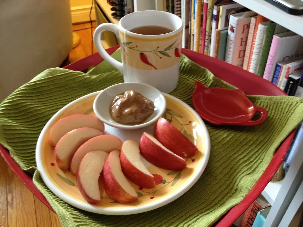 Virgo: Apple Slices with Almond Butter (Image Credits: Flickr)