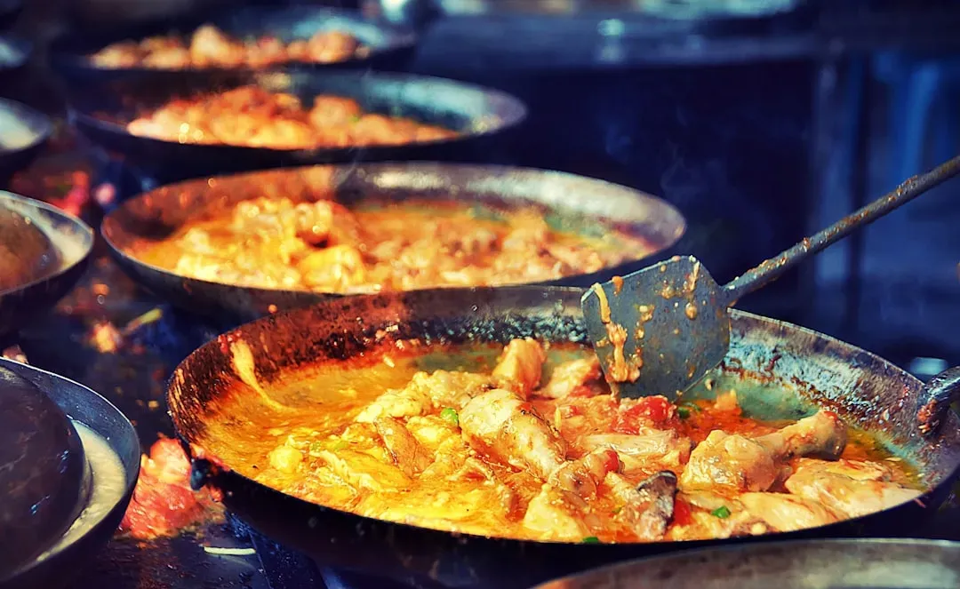 Overcrowding Your Pan (Image Credits: Unsplash)