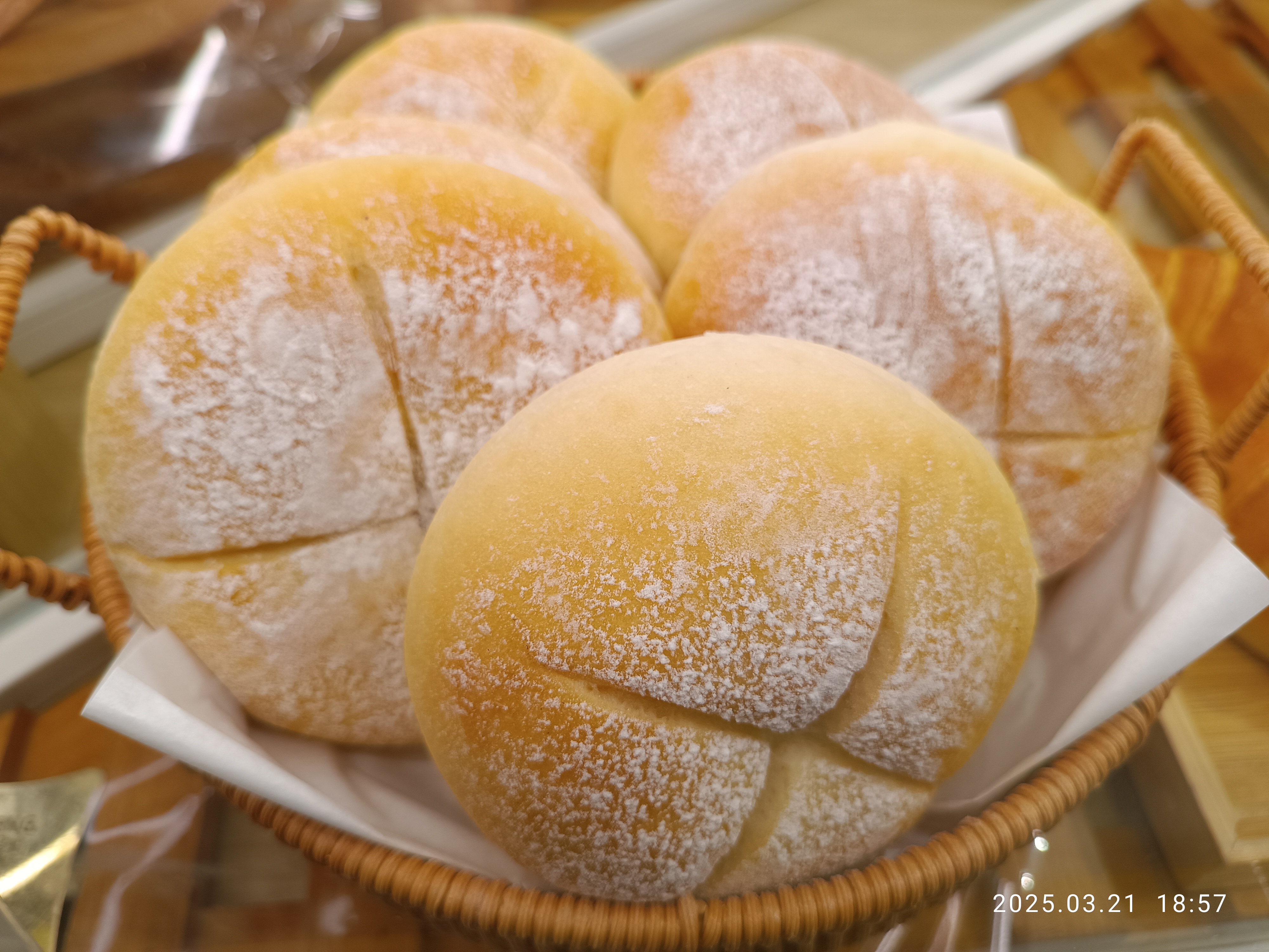 Ease of Baking: Quick vs. Craft (image credits: wikimedia)