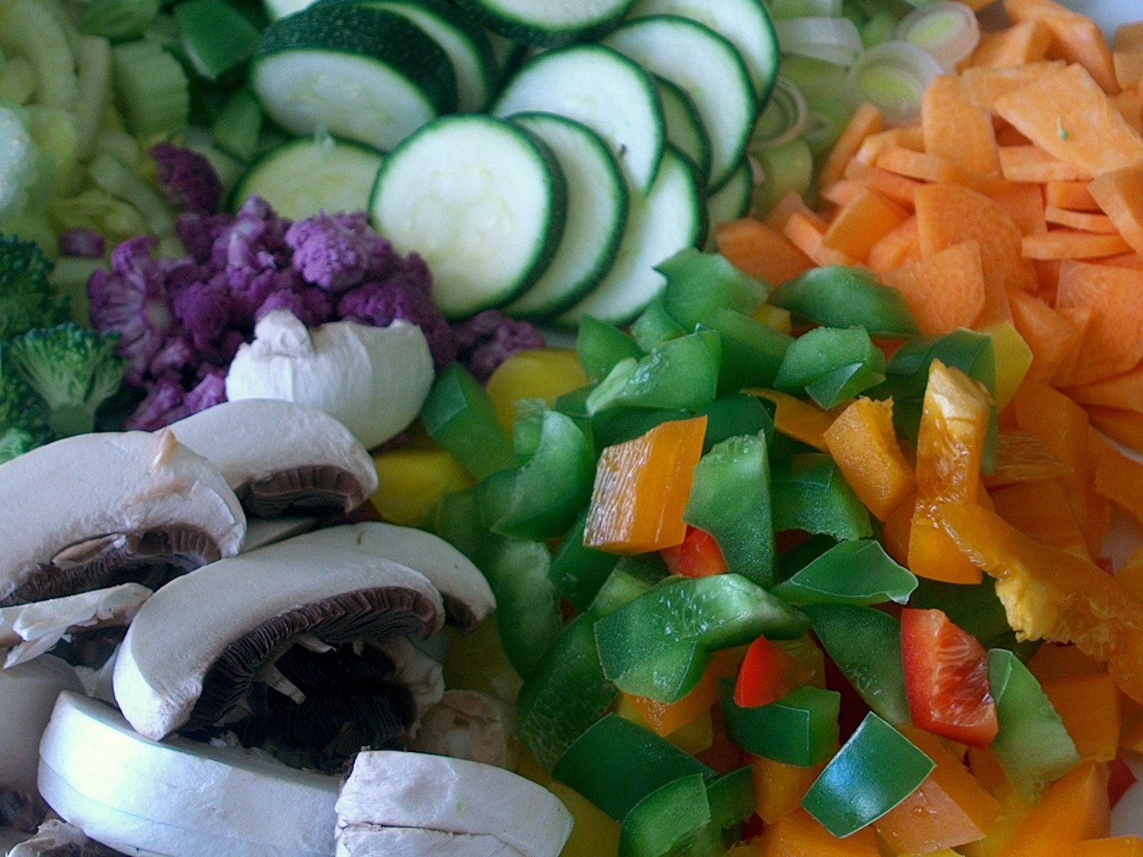 Use Seasonal Vegetables (image credits: wikimedia)