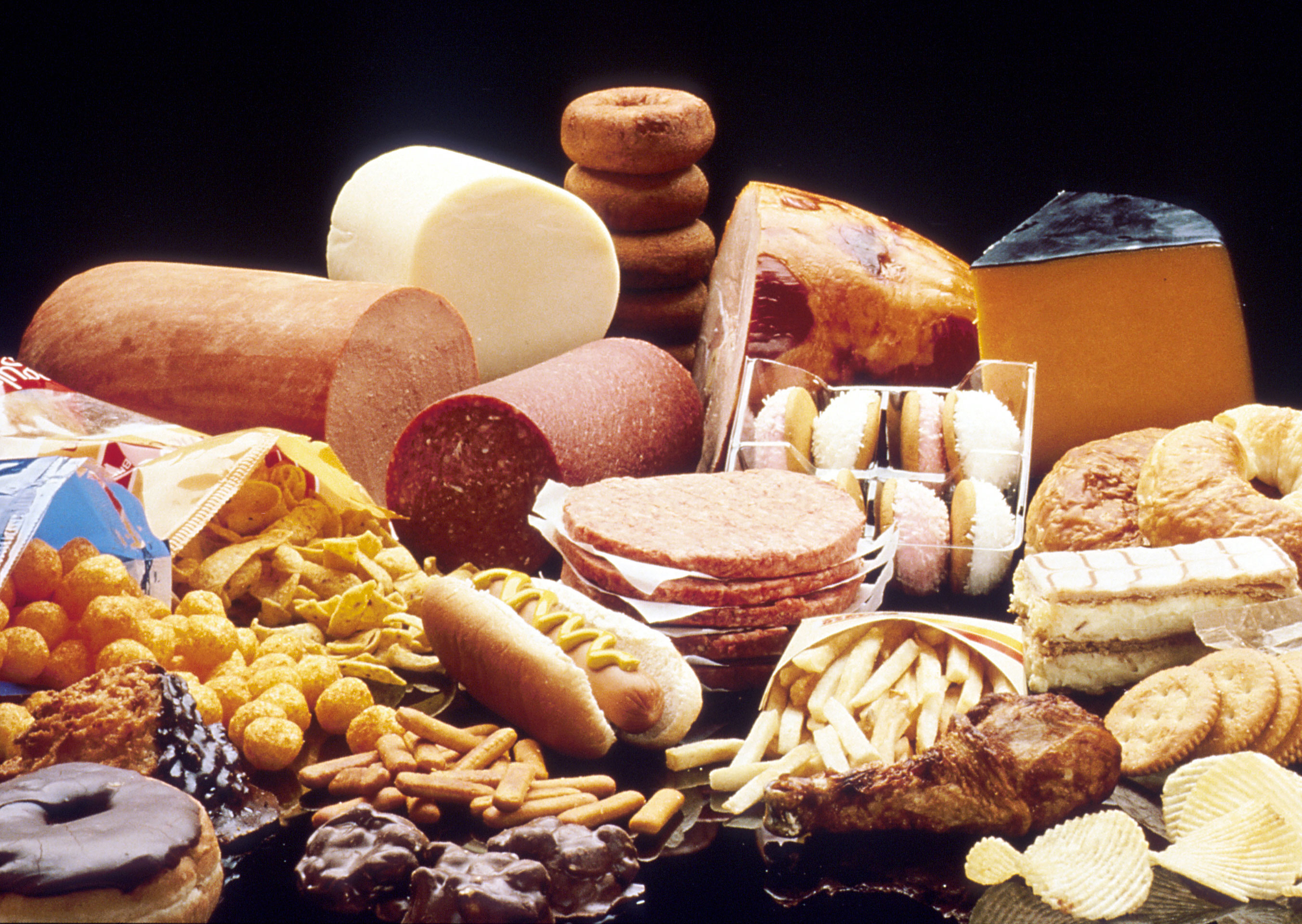 High-Fat Foods: The Sleep Disruptor (image credits: wikimedia)