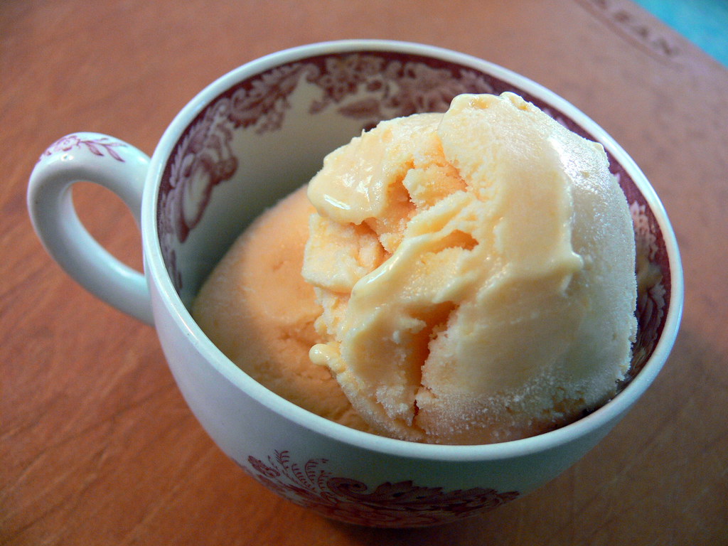 Create Refreshing Peach Ice Cream Without an Ice Cream Maker (image credits: flickr)