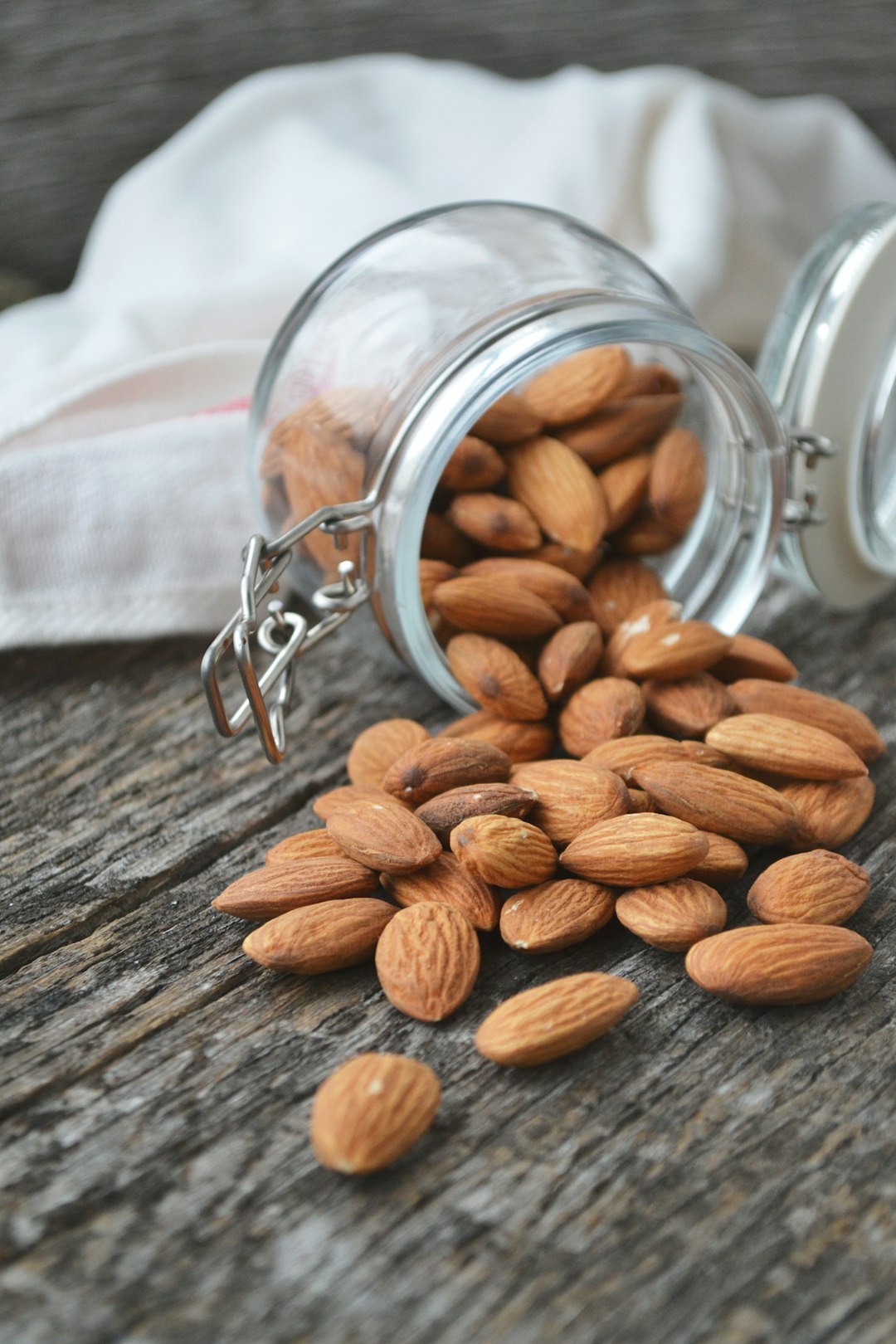 Almonds: The Protein-Rich Nut (image credits: unsplash)