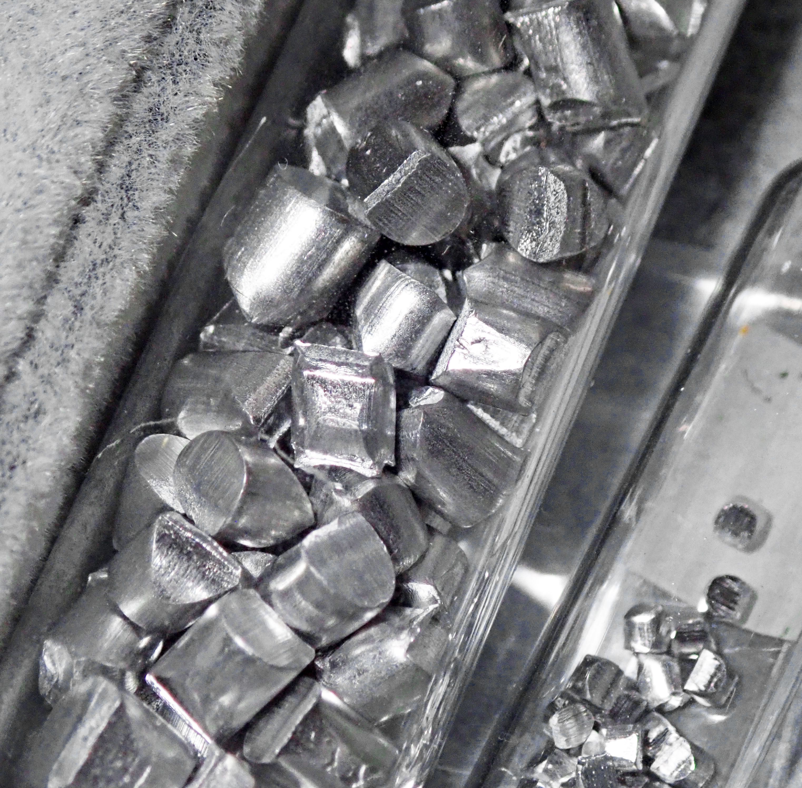 Environmental Impact of Aluminum Production (image credits: wikimedia)