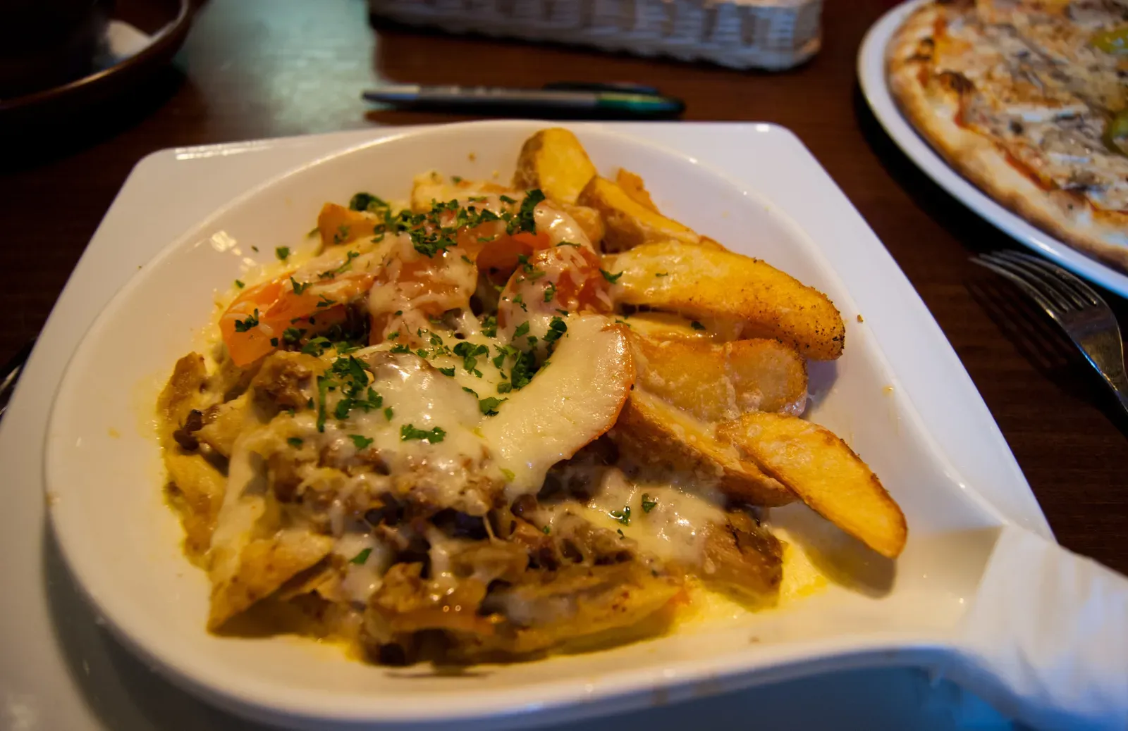 The Shocking Reality Of Restaurant Portions (Image Credits: Wikimedia)