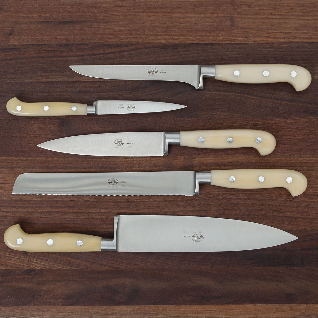 Dull Knives That Are More Dangerous Than Sharp Ones (image credits: flickr)