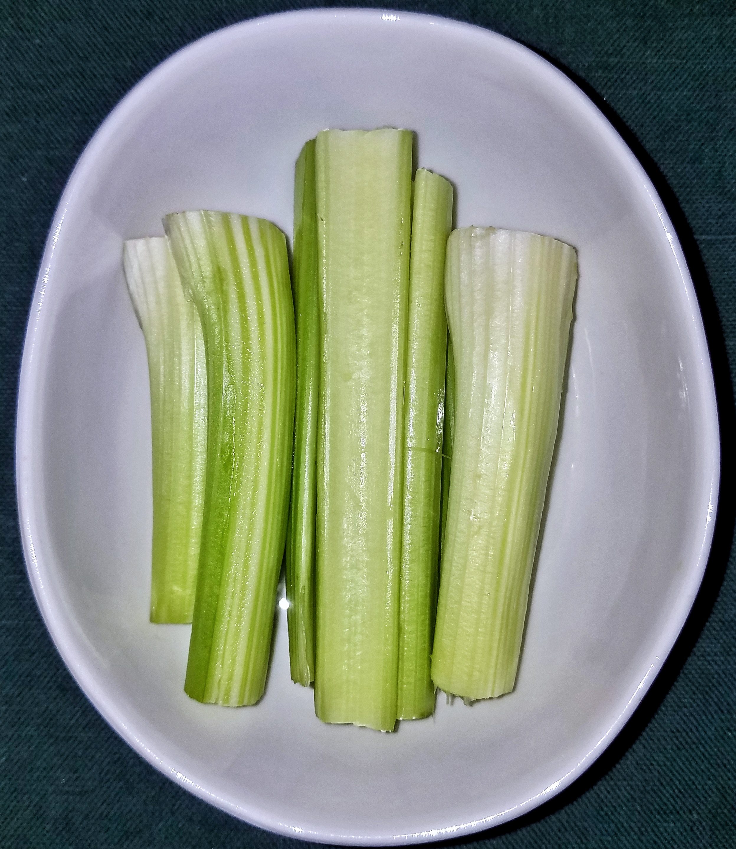Celery: The Hydration Powerhouse (image credits: wikimedia)