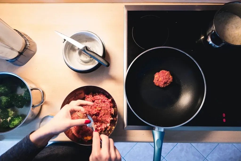 Adapting to Any Kitchen Environment (Image Credits: Rawpixel)