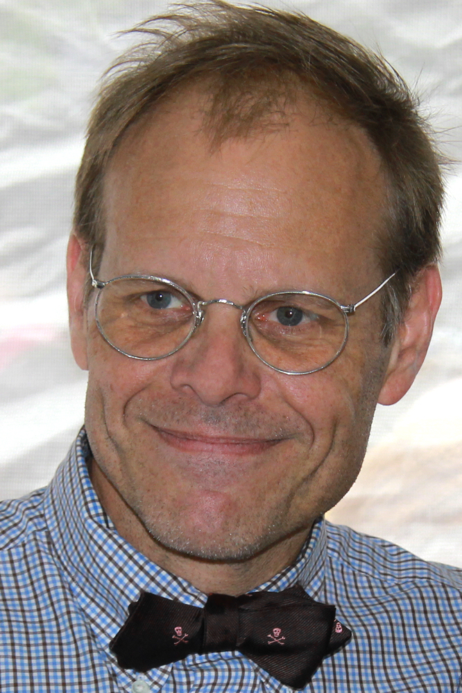 Alton Brown - The Science Guy Goes Streaming (image credits: By Larry D. Moore, CC BY 4.0, https://commons.wikimedia.org/w/index.php?curid=17111856)