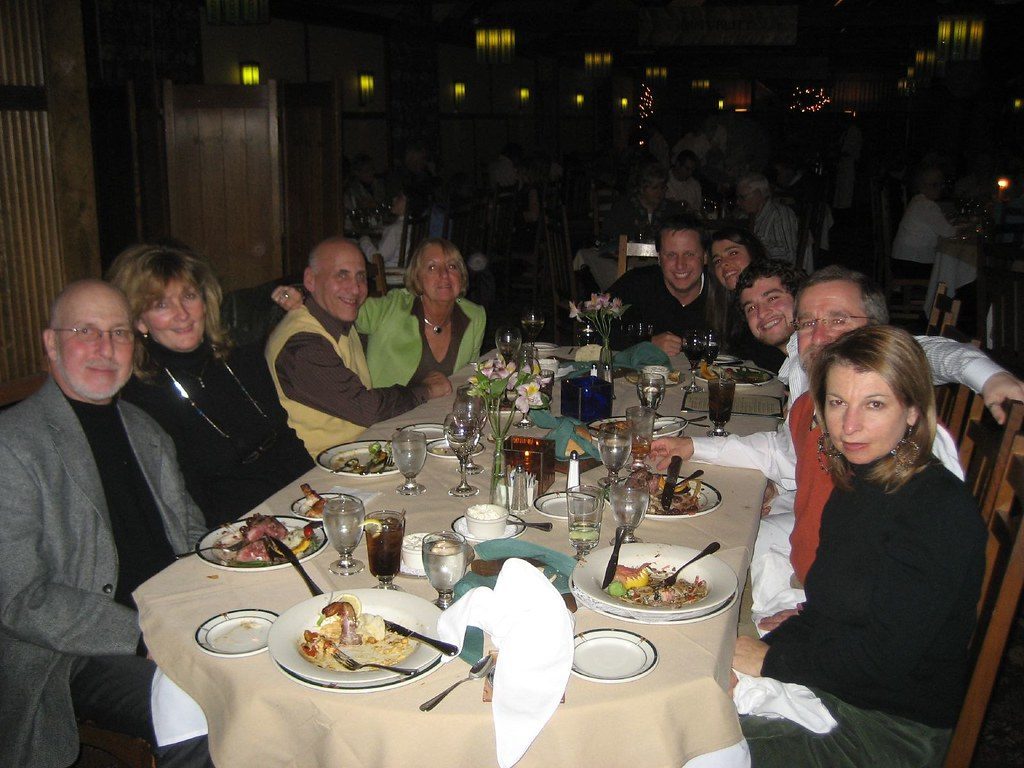 The Way You Treat Your Dining Companions Predicts Everything (Image Credits: Flickr)