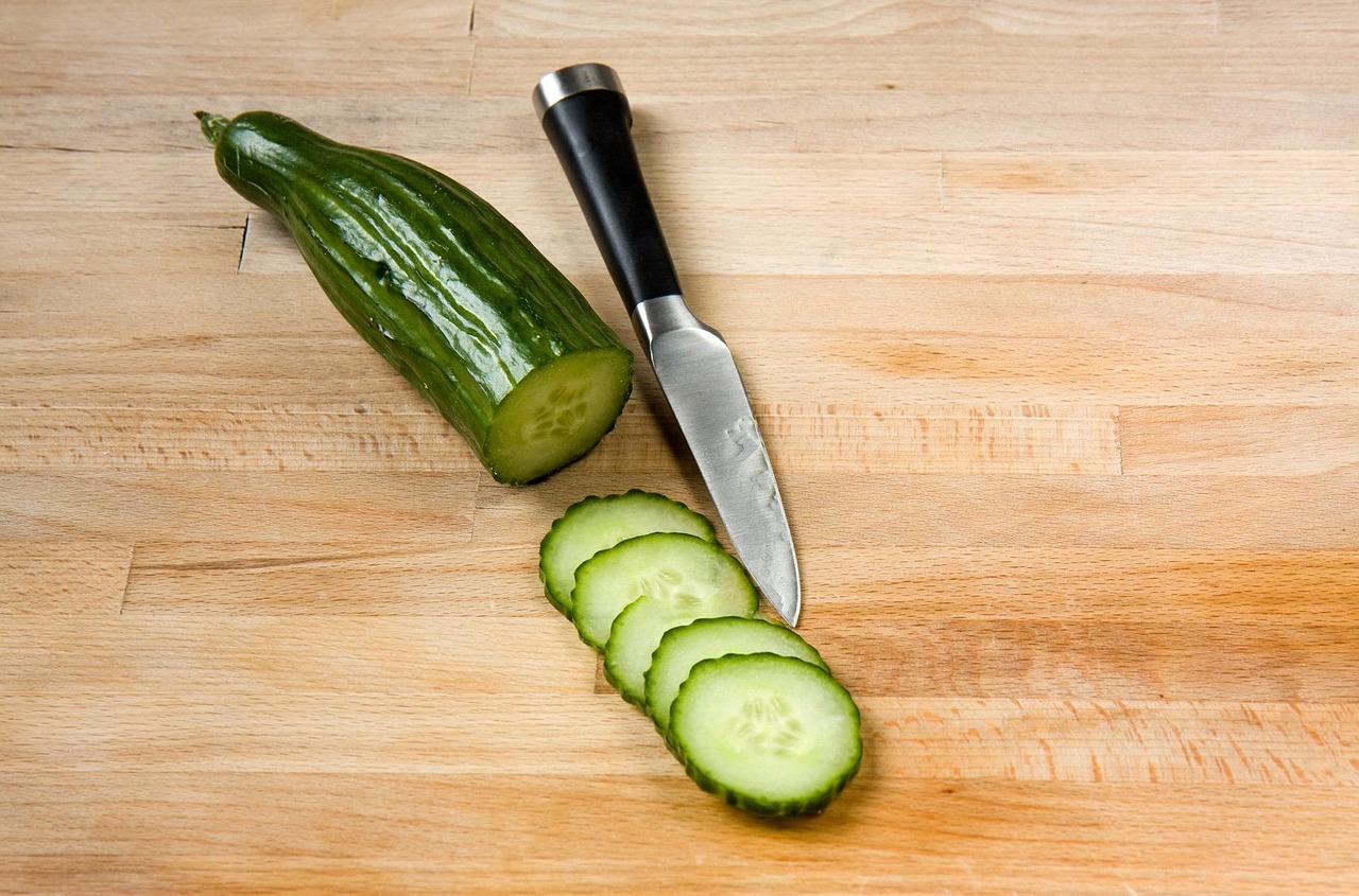 Warping and Cracking: The Short Life of a Cheap Board (image credits: pixabay)