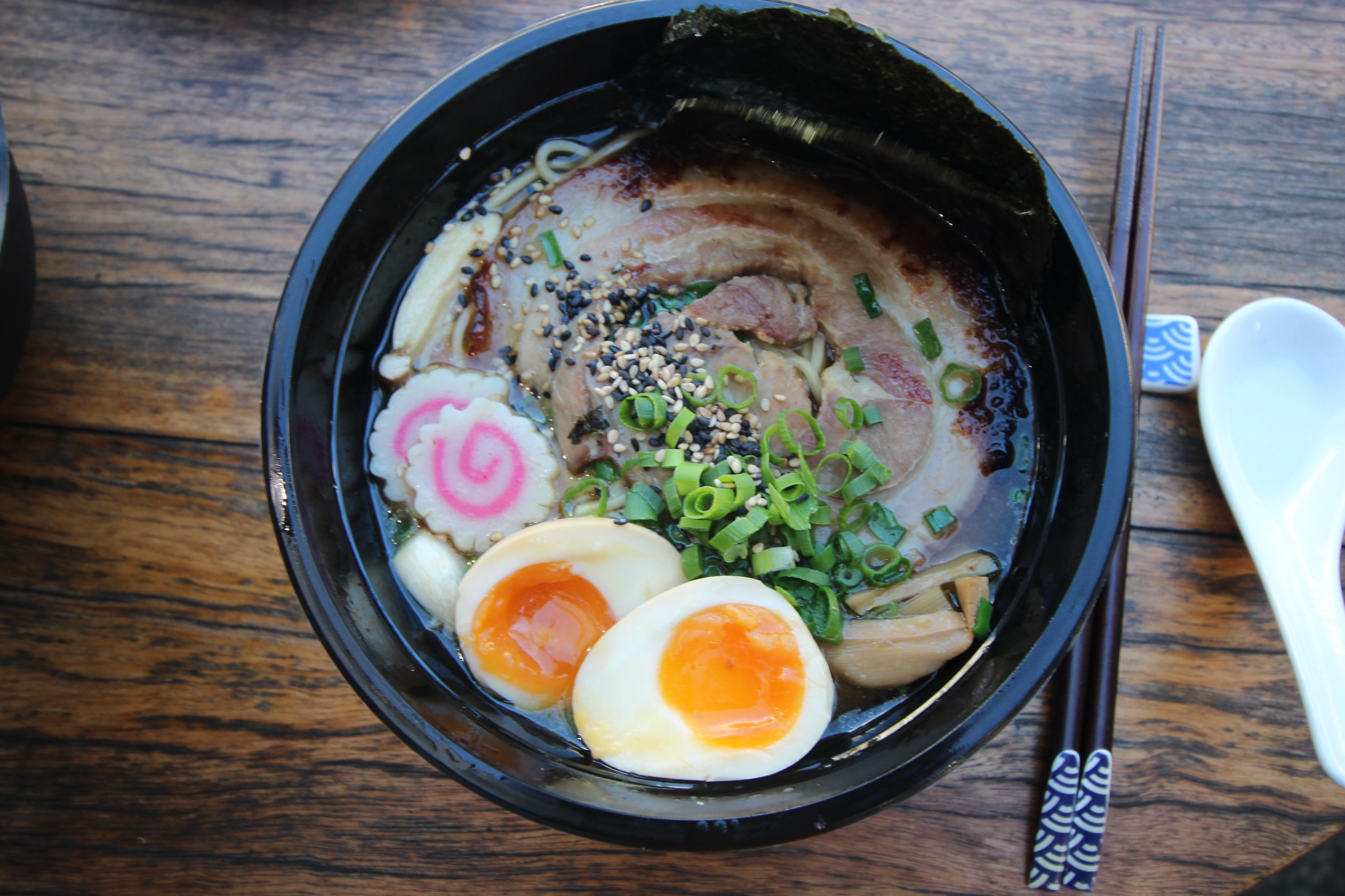 Low-Sodium Broth: Liquid Gold for Kidney Health (image credits: wikimedia)