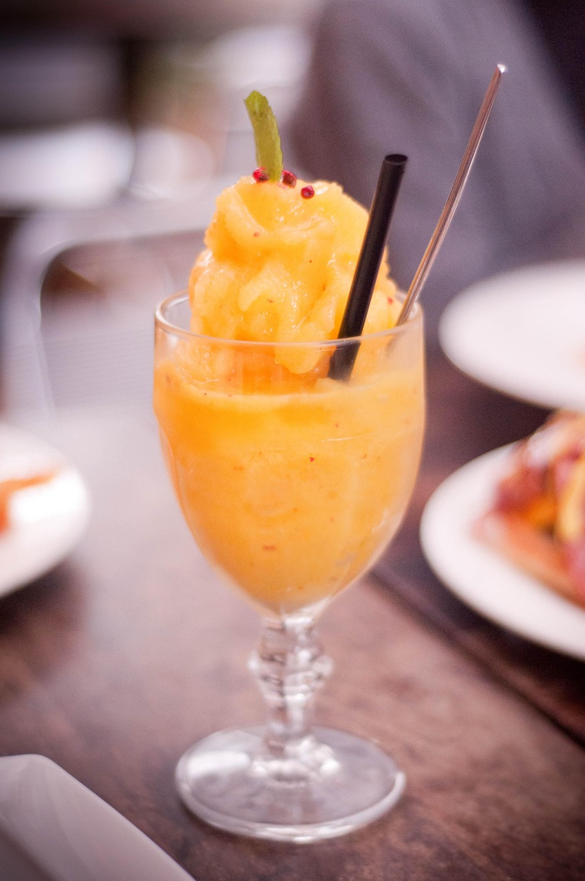 Mango Turmeric Smoothie (image credits: pixabay)