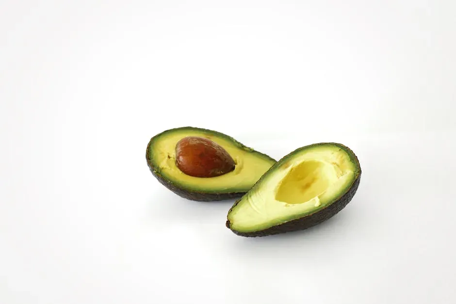 4. Avocado: Brain Food With a Bonus (Image Credits: Pexels)