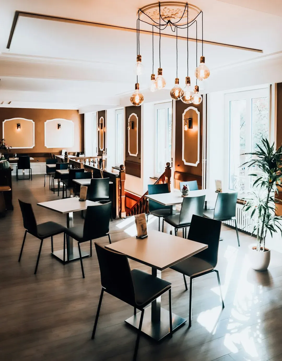 Lord & Taylor's Bird Cage (Image Credits: Unsplash)