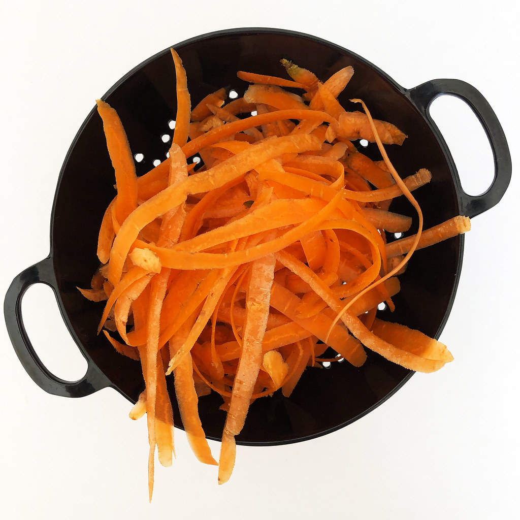 Carrot Skins Are Nature's Hidden Treasure (image credits: flickr)