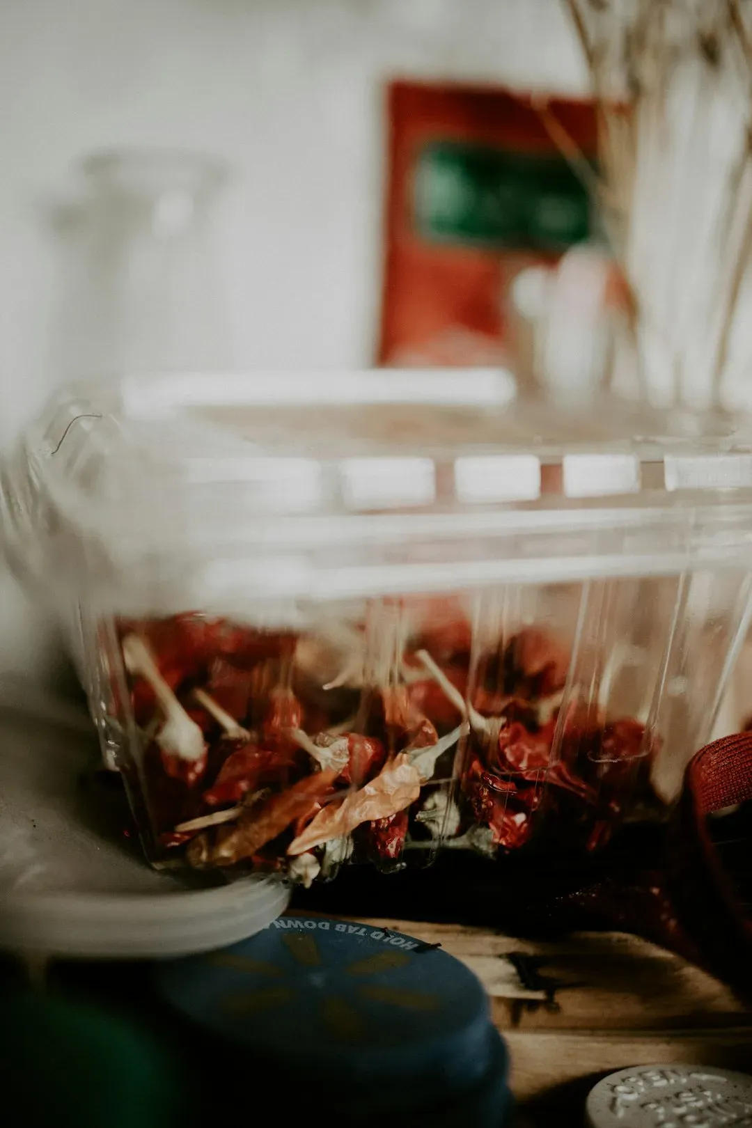 5. Plastic Food Containers That Leach Chemicals (Image Credits: Unsplash)