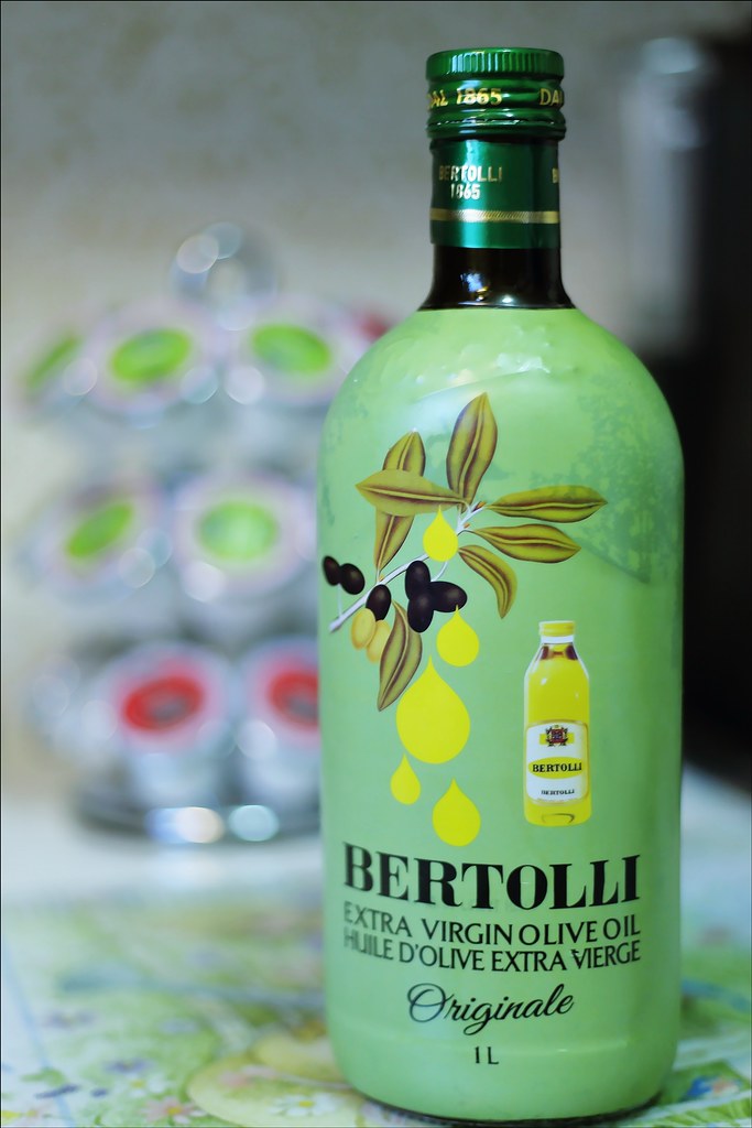 Olive Oil (image credits: flickr)