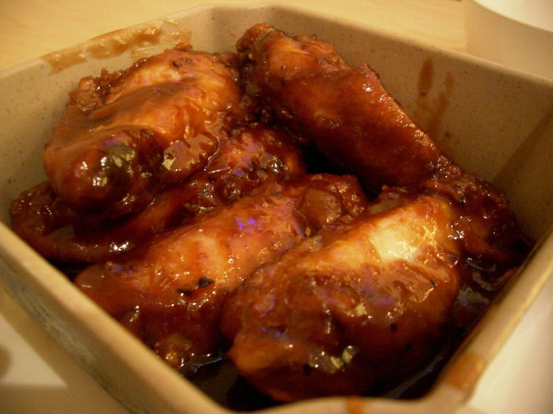 One-Pan Honey Garlic Chicken With Five Simple Ingredients (image credits: wikimedia)